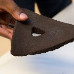 Mattone stampato in 3D dalla polvere simulante la regolite solare